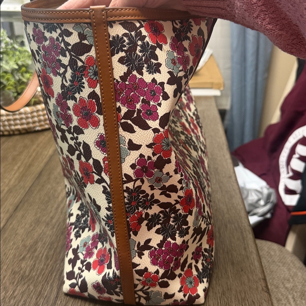 Tory Burch Large Multicolor Floral Tote - Picture 5 of 8